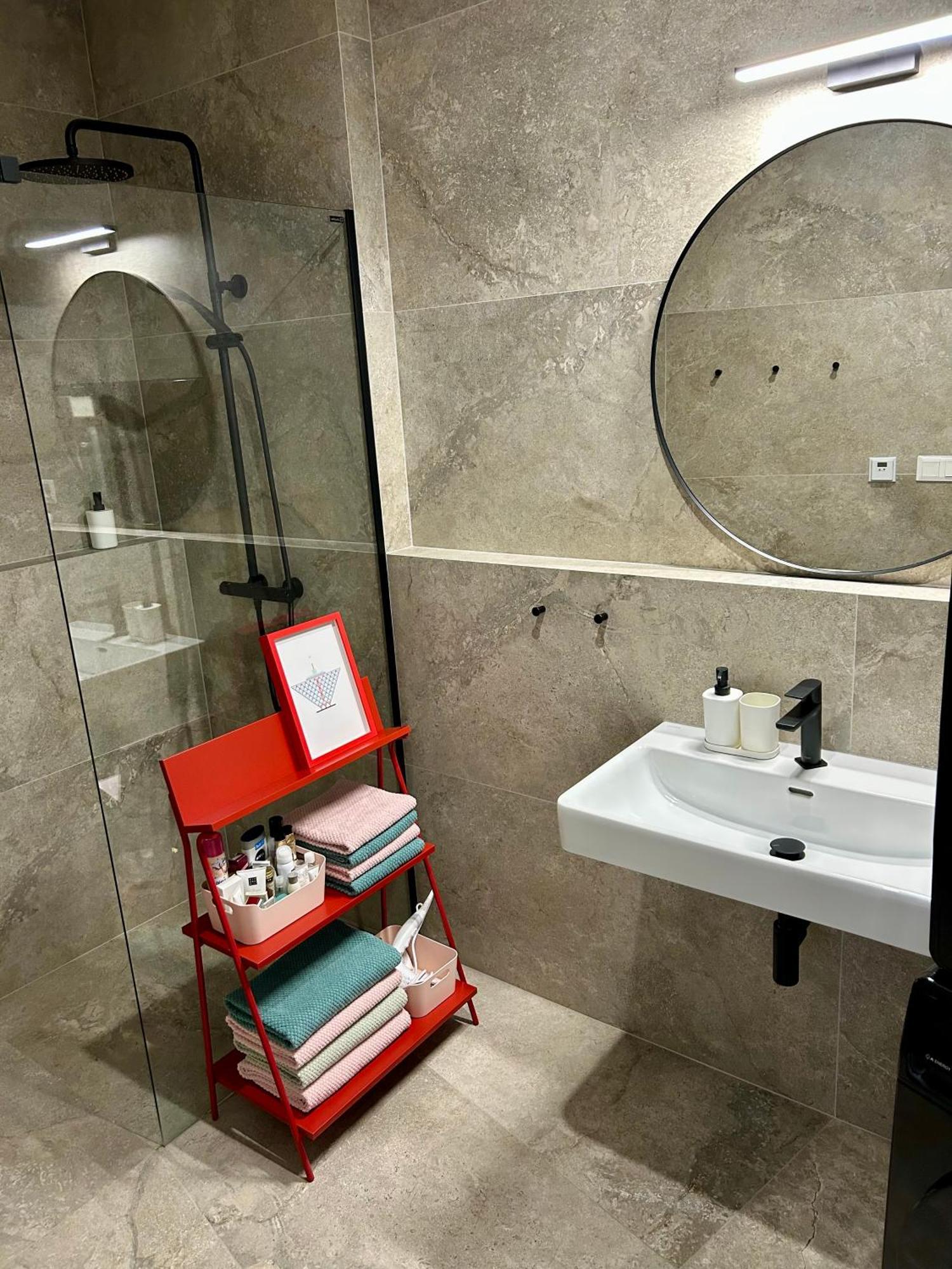 Meridian Bratislava - Stylish Brand New Apartment In The City Center Екстер'єр фото